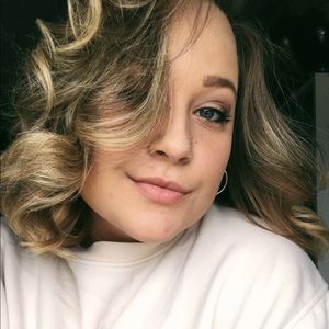 Meet your Posher, Hailey